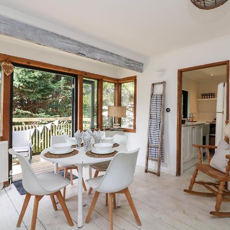 West Island Vila Kingsbridge  Exterior foto