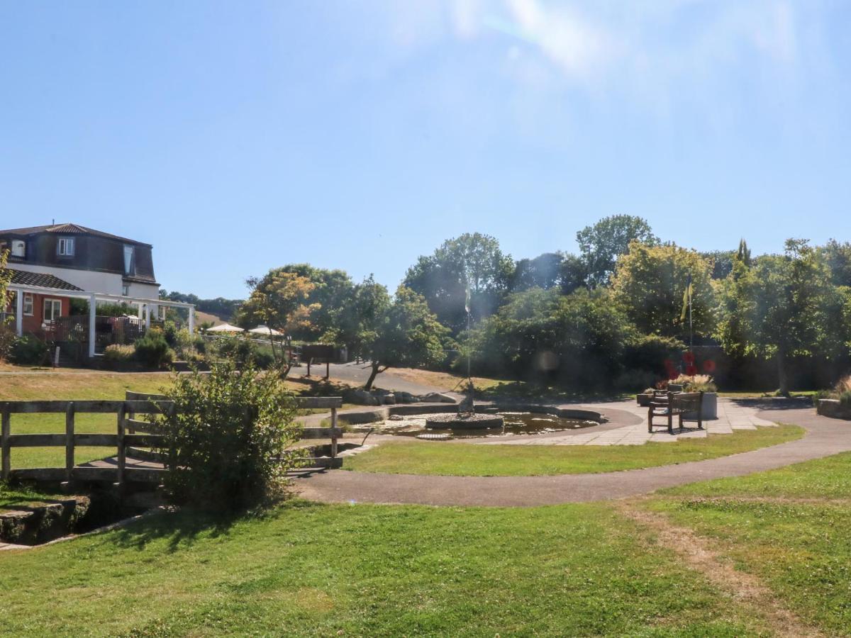 West Island Vila Kingsbridge  Exterior foto